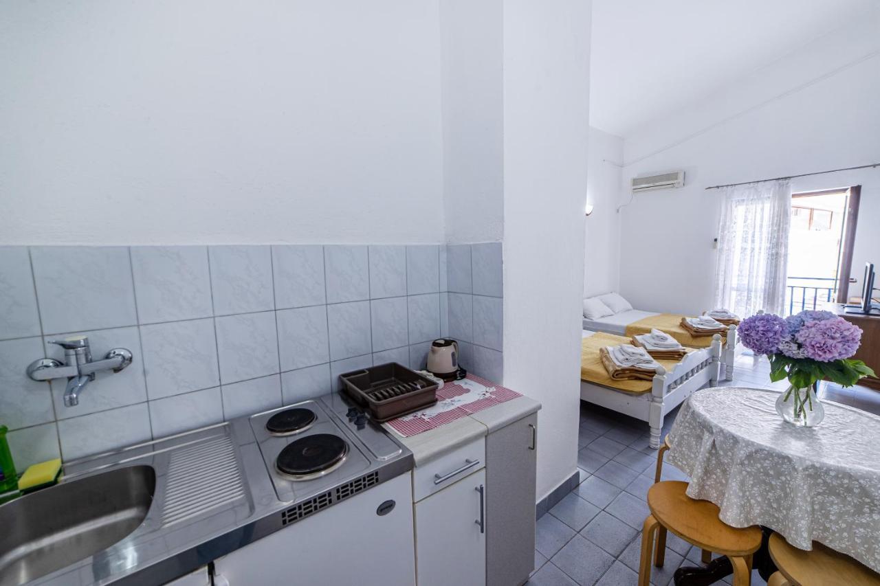 Apartments Vila Nikolic Rafailovici Exterior photo