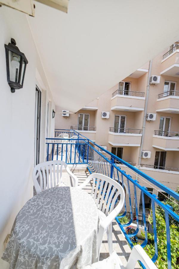 Apartments Vila Nikolic Rafailovici Exterior photo